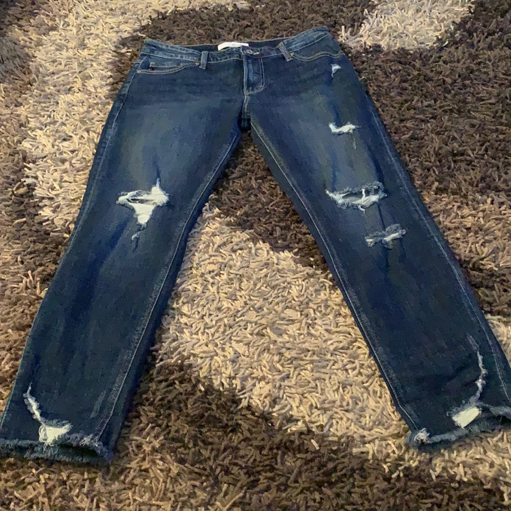 Kancan frayed end jeans size size 9 inseam 29 good cond